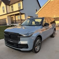 Lincoln Navigator — Satin Nardo Grey